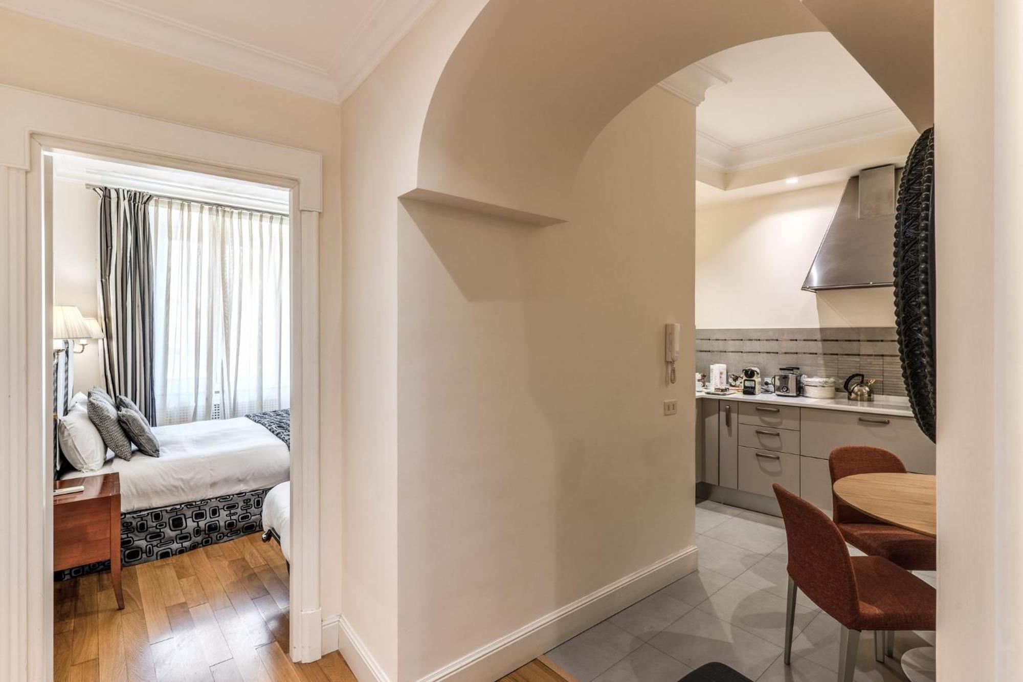 Via Napoli Apartments Рим Экстерьер фото