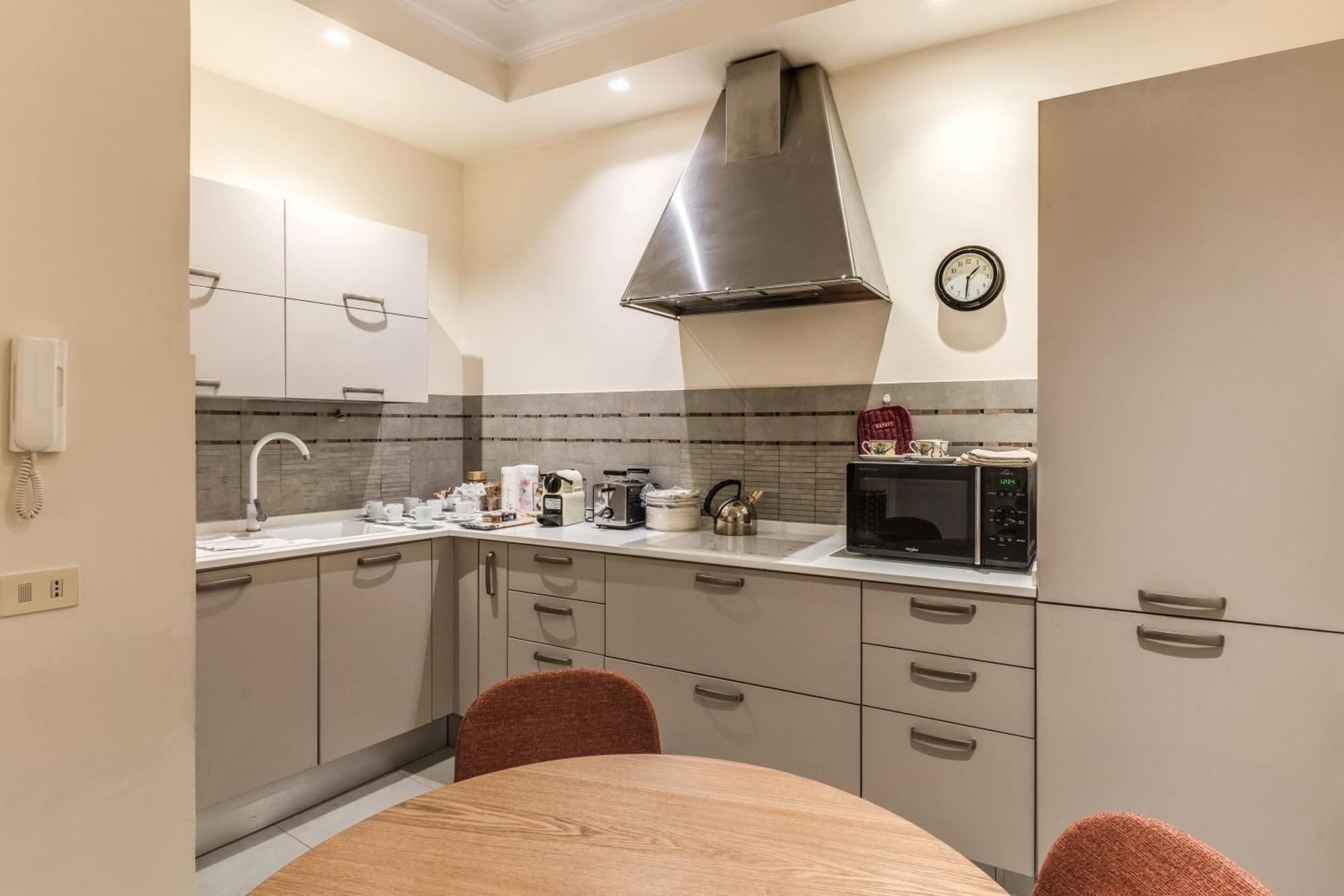 Via Napoli Apartments Рим Экстерьер фото